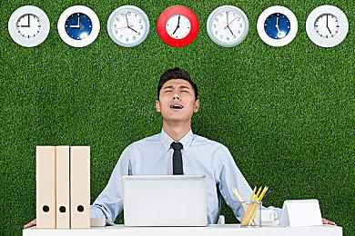 亨利卡维尔喜欢《全面战争：战锤3》：游戏太棒了